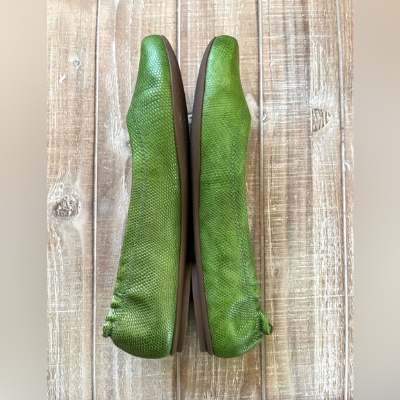 L.L.Bean Green Flat Shoes. Size: 7.5 Color: Green - Picture 4 of 7